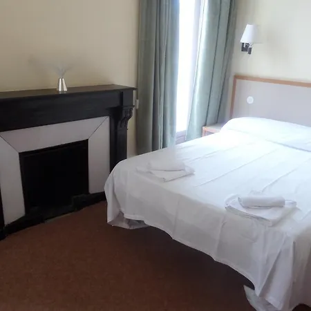 Hotel De La Gare Romans-sur-Isere