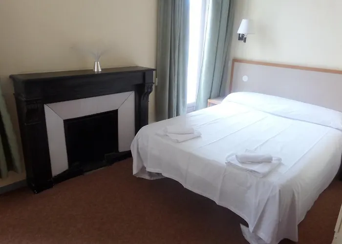 Hotell De La Gare Romans-sur-Isère